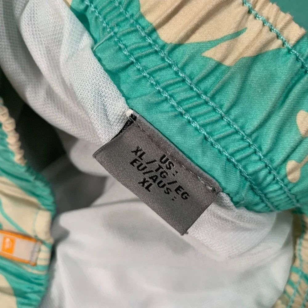 Quiksilver Waterman Board Shorts Mens Extra Large Green Floral Drawstring Beach